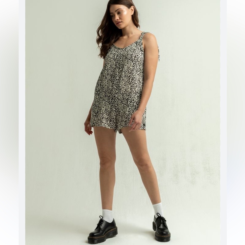 Hurley Womens Naturals Tie Strap Romper Jumpsuit Animal Leopard Print Small